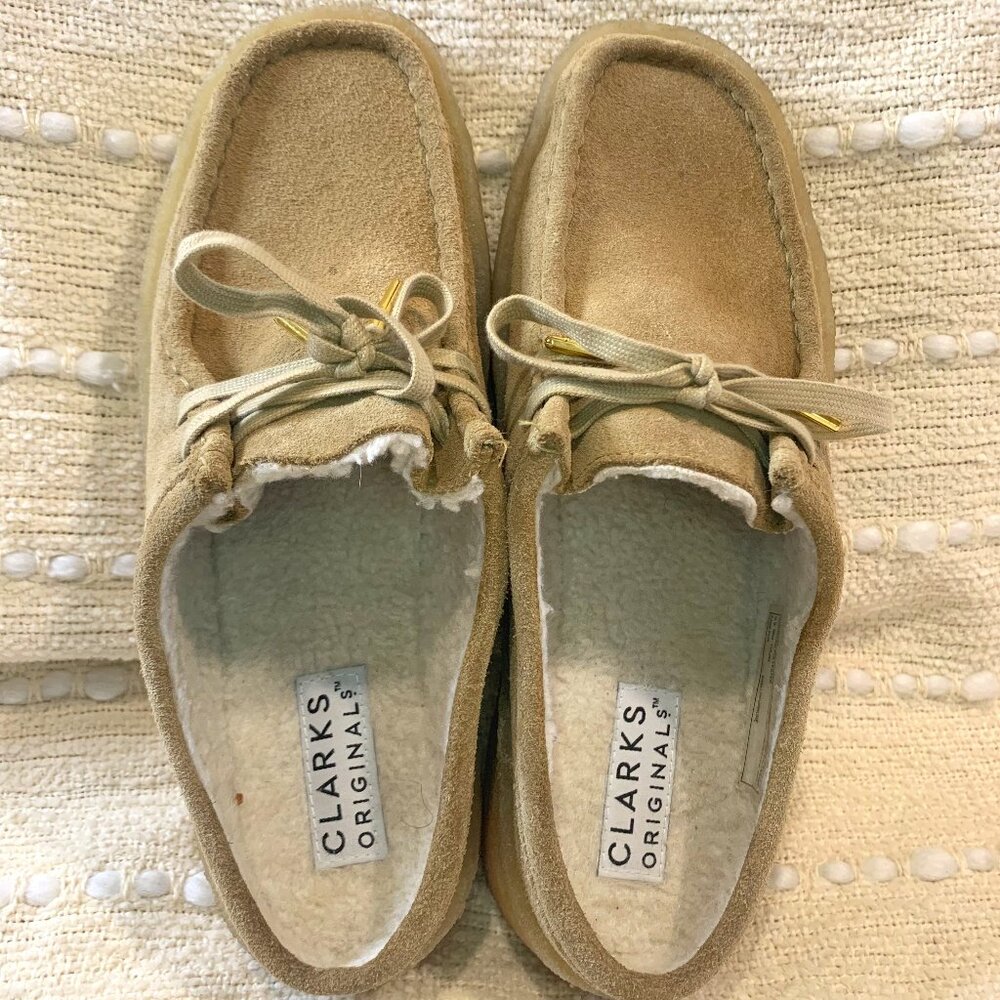 Clarks Originals Beige Suede Moccasins With Shearling Lining Womens Size 10